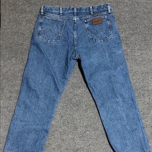 Wrangler Relaxed Fit Blue Jeans 36x30